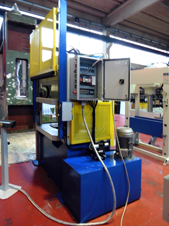 pressa per tranciatura - AEM3