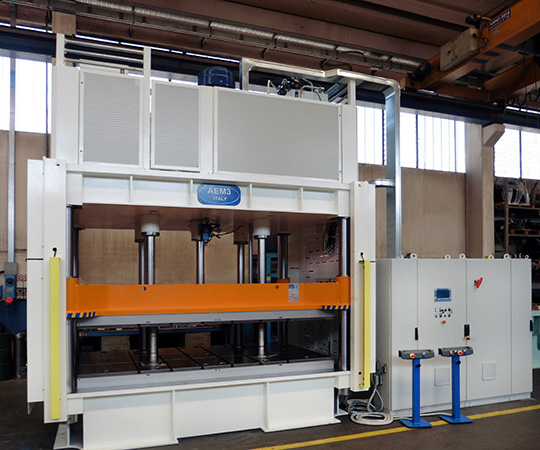 Presse per riscaldo preparazione materiale - AEM3