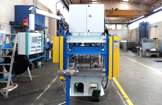 pressa per tranciatura - AEM3